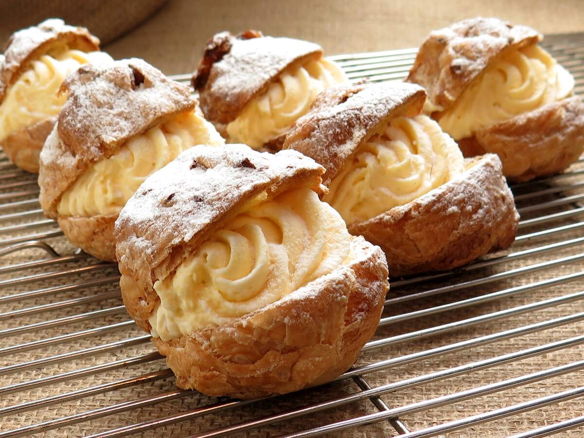 Image for National Cream Puff Day